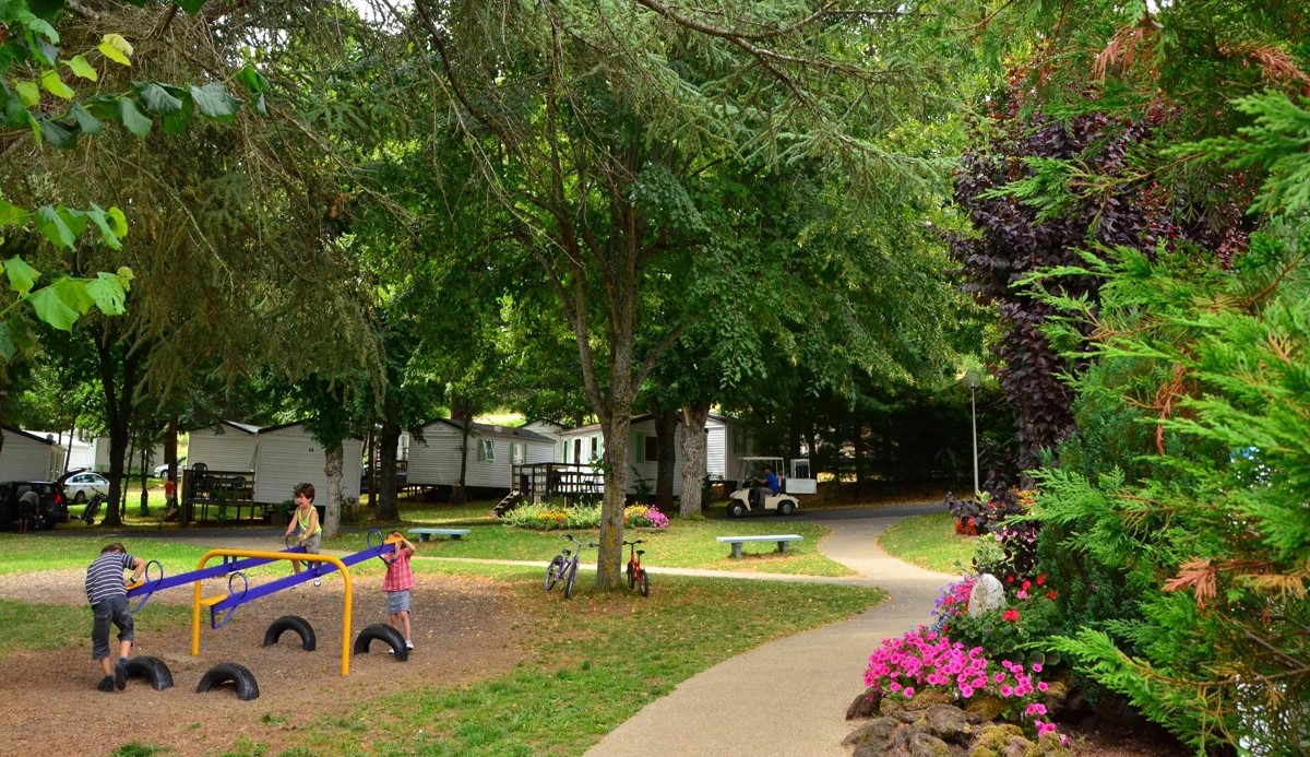Explorer le Puy-de-Dôme à travers le camping